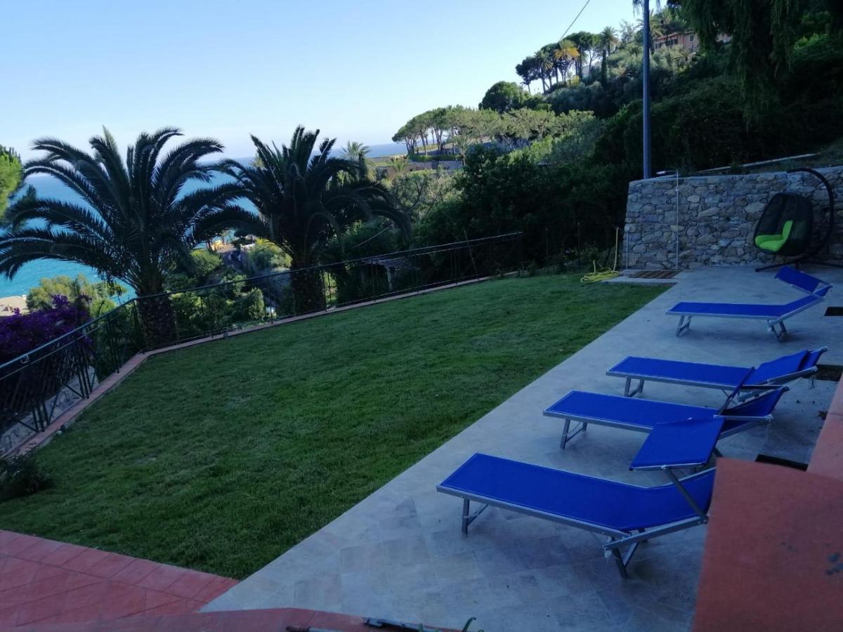 Agriturismo Un Mare Di Fiori Villa Ventimiglia Exterior foto