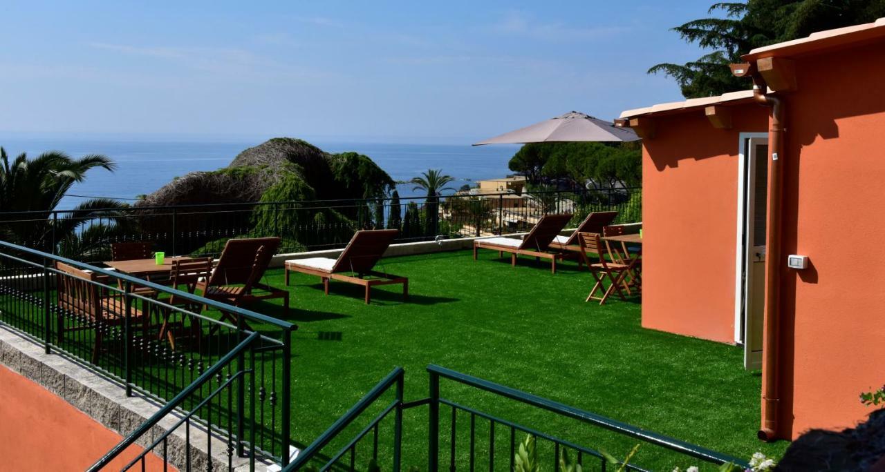 Agriturismo Un Mare Di Fiori Villa Ventimiglia Exterior foto