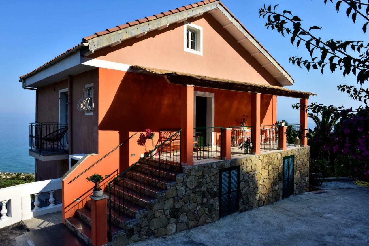 Agriturismo Un Mare Di Fiori Villa Ventimiglia Exterior foto