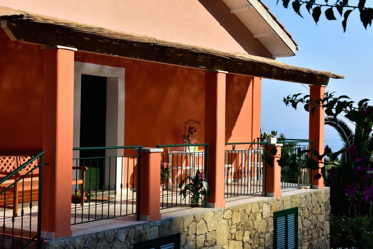 Agriturismo Un Mare Di Fiori Villa Ventimiglia Exterior foto